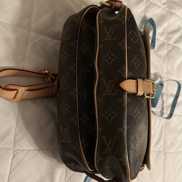 Louis Vuitton Signature Saumur 35 Saddle Shoulder Bag Pristine Crossbody - Picture 10 of 13